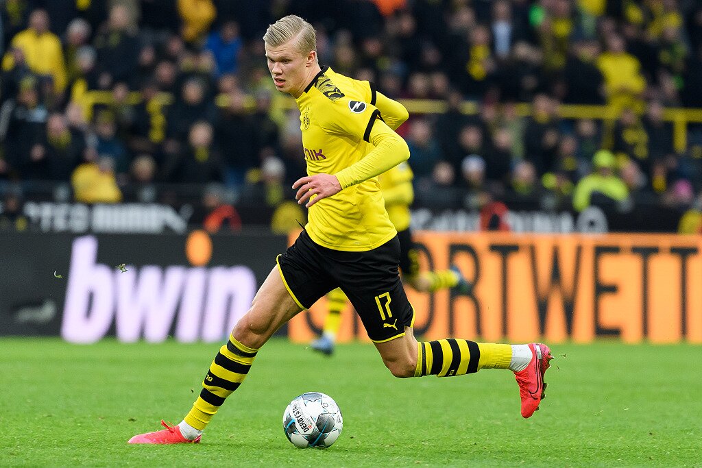 东契奇22场比赛领到8次技犯，仅次于狄龙的9次（东契奇22场累计8次技犯，仅次于狄龙的9次）