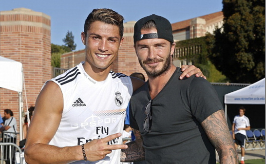 意大利杯尤文2-0乌迪内斯晋级，乔纳森-戴维、洛卡特利建功